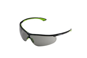 Graue Schutzbrille mit bruchsicheren Gläsern und verstellbaren Bügeln für Arbeitsschutz.