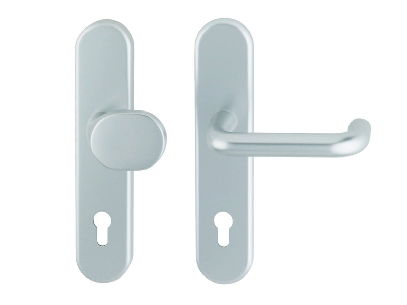 Aluminium-Schutzbeschlag SBS-ALU-S40 mit robustem Design für Türen und Fenster.