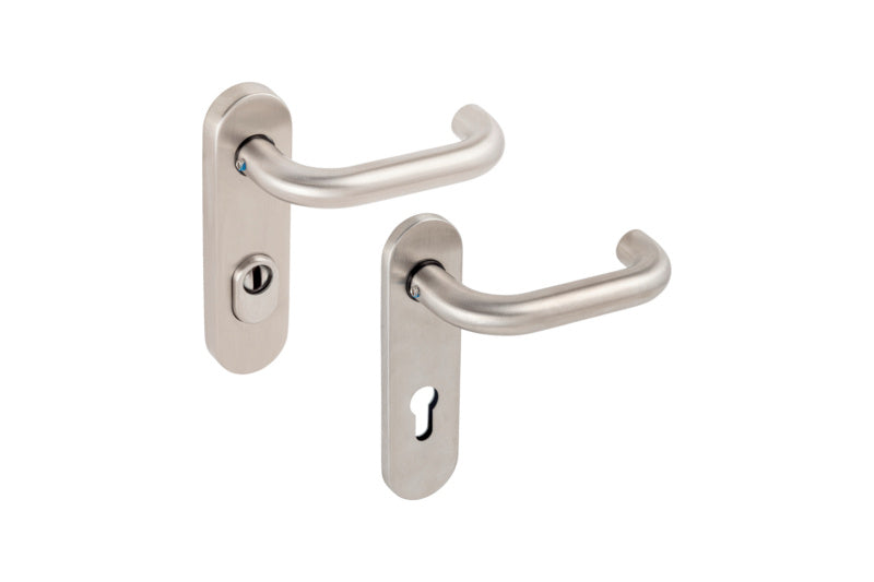 Schutzbeschlag aus Edelstahl A2 mit robustem Design für Türen und Fenster, korrosionsbeständig.