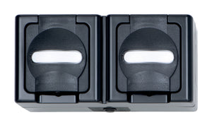 Anthrazitfarbene, waagerechte Steckdose mit 16A und 250V für vielseitige Anwendungen.