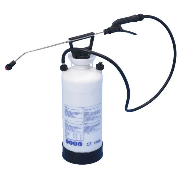 Diversey 7.5L sprayer with transparent tank and adjustable spray head.