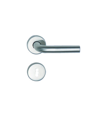 Türdrücker aus Edelstahl für Objektbereich mit ergonomischem Design und Klick-Rosette.