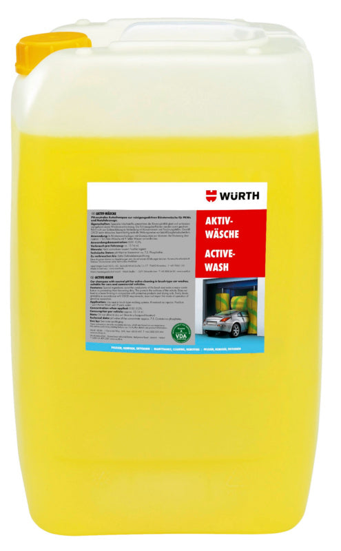 Reinigungskonzentrat-Waschstraße-REINIGKONZ in einer Flasche mit grünem Etikett und klarer Flüssigkeit.