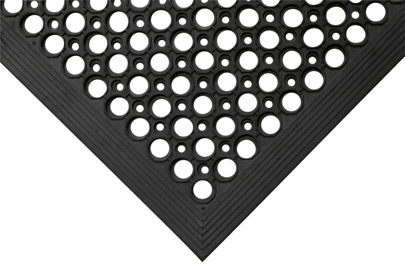 Bodenmatte BODMAT-GUMMI-LOCH mit perforierter Oberfläche für Rutschfestigkeit und einfache Reinigung.