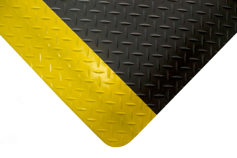 Robuste Bodenmatte aus PVC mit rutschfester Oberfläche und 5 mm Dicke für Werkstatt und Baustelle.