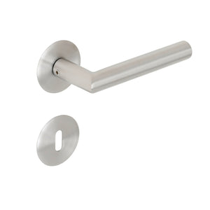 Türdrücker aus rostfreiem Edelstahl für Wohnbereiche mit ergonomischem und modernem Design.