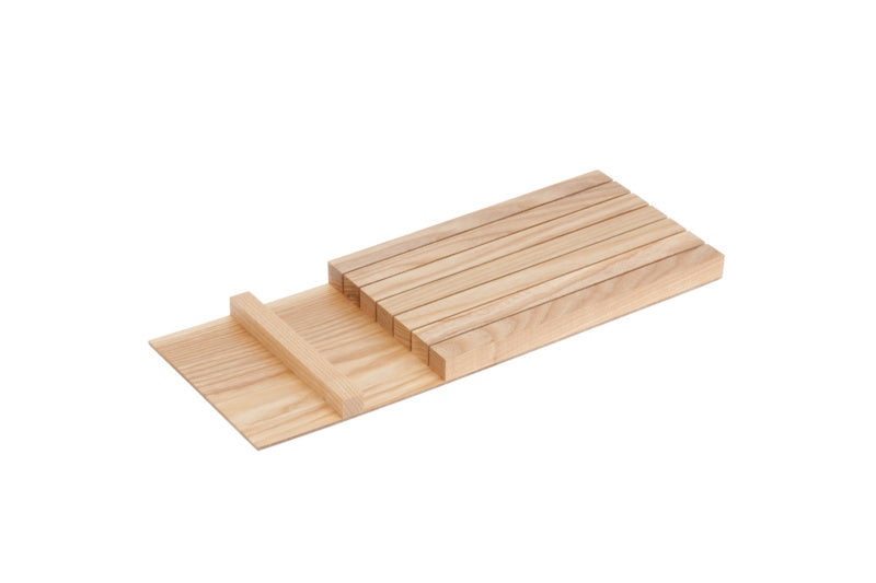 Modulares Organisationssystem Tavinea-NP-Scala-MESSBLCK mit Fächern für Werkzeuge und Zubehör.