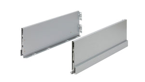 Silbernes Zargensystem-NP-Scala mit robusten Materialien und einfacher Montage für Türzargen.