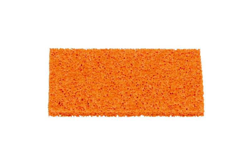 Schwammbrett-Zubehör mit Schwamm und Reibefläche in neutraler Farbe.