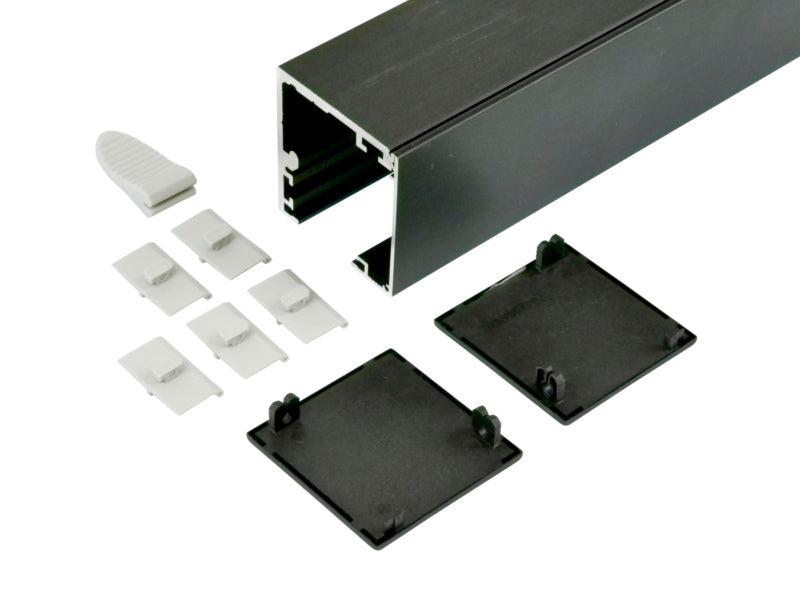 Schiebetürbeschlag-Set mit Rollen, Führungsschienen und Montagezubehör für Zimmertüren.