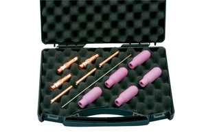 Set mit Wasserflasche, Rucksack, Wickeltasche, Einkaufstasche und Küchenhelfern.