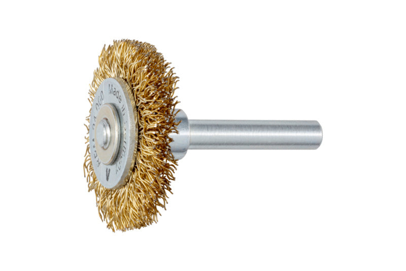 Schaftrundbürste für Bohrmaschinen mit langlebigen Borsten und ergonomischem Design.