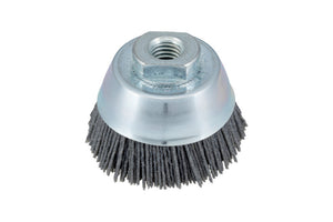 Topfbürste für Winkelschleifer mit robusten Drahtborsten und innovativem Design.
