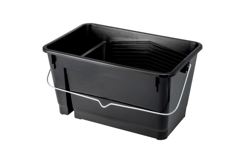 Blauer Farbeimer mit 12 Litern Fassungsvermögen und 270 mm Rollenbesenaufsatz.