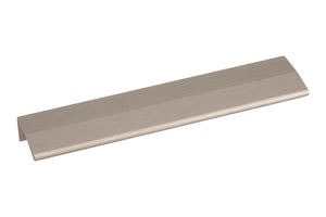 Aluminium Möbel-Griffleiste GRF-MG-AL mit modernem, minimalistischem Design und verdeckten Schrauben.