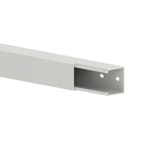 Leitungsführungskanal-INSTLKNL in neutraler Farbe, ideal für Kabelorganisation und Schutz.