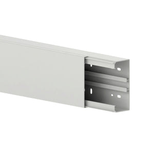 Zehn lichtgraue FBK-R7035 Einheiten, 60x130 mm, vielseitig für Handwerk und Ausbau.