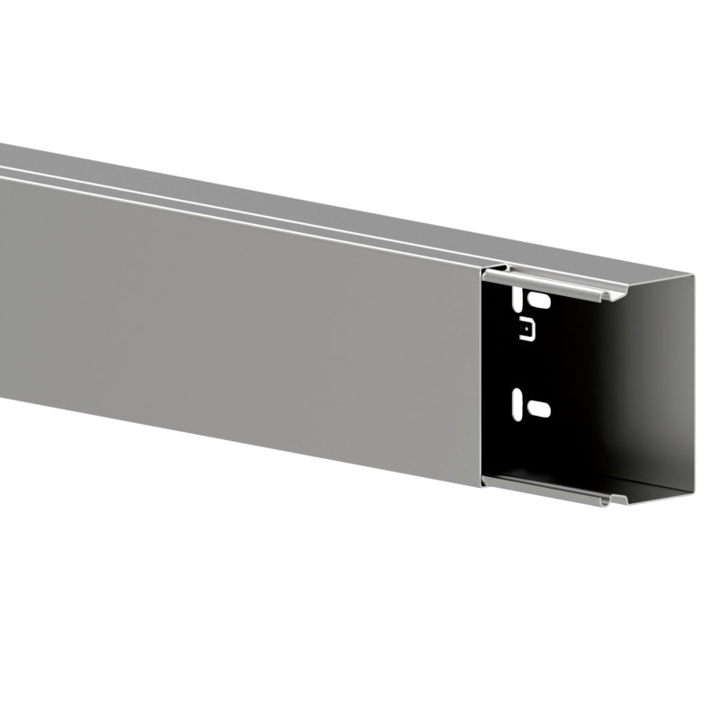 Leitungsführungskanal aus Stahlblech in grauer Farbe mit stabiler, schlanker Bauweise.