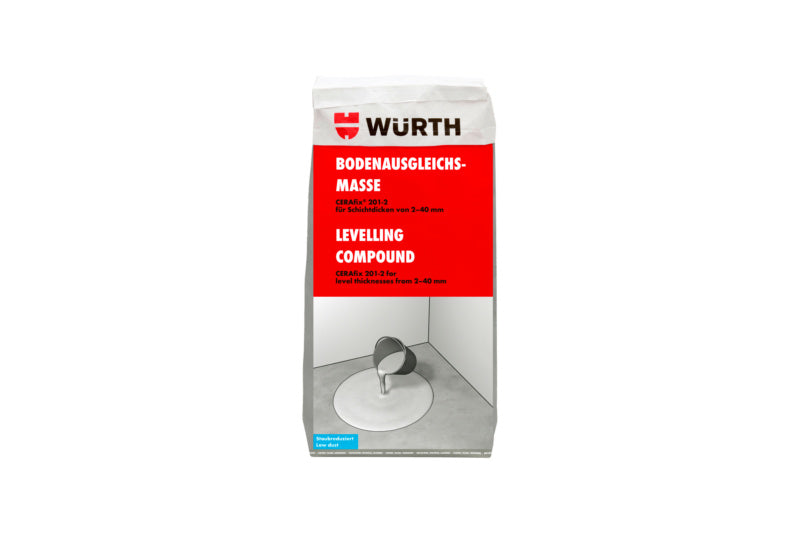 Selbstverlaufende Nivelliermasse in einem Eimer, ideal für unebene Böden in Innenräumen.