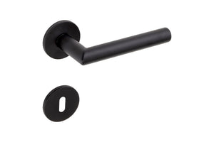 Edelstahl-Türdrücker mit matten Oberflächen und ergonomischem Griff für Wohn- und Privatbereiche.