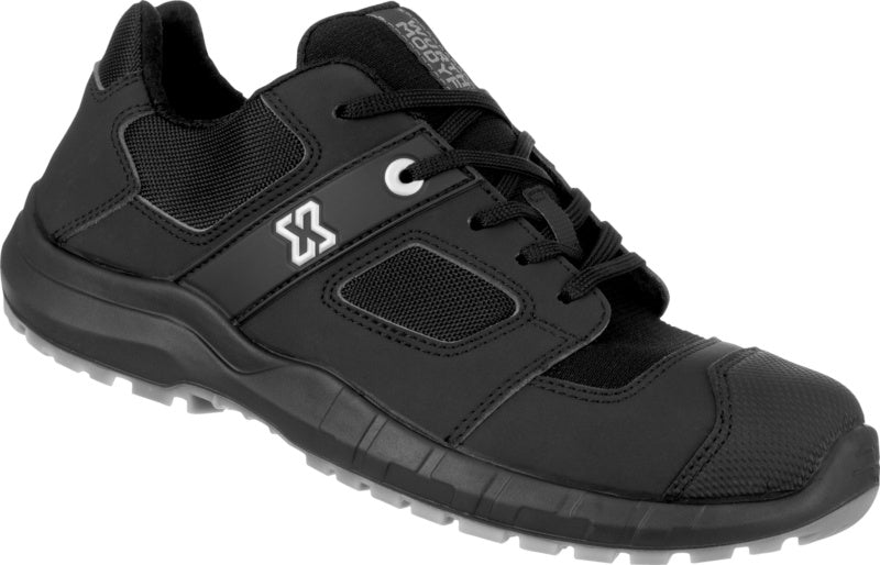 Schwarze Sicherheitshalbschuhe S3S mit rutschfester Sohle und flexiblem Stretch-Einsatz.