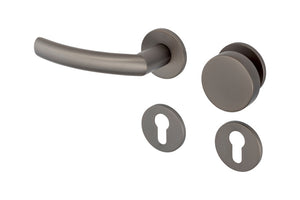 Edelstahl Türdrücker für Wohn- und Privatbereich mit geradliniger Form und griffiger Oberfläche.