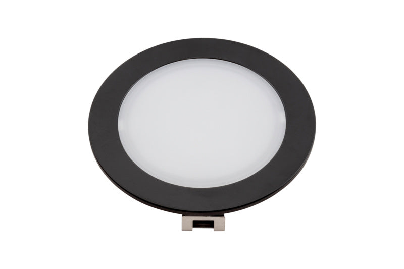 Runde LED-Einbauleuchte mit schlankem Design und warmweißem Licht für Deckenmontage.