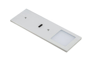 LED-Leuchte in Aluminium mit warmem Licht und integrierter Infrarot-Funktion.