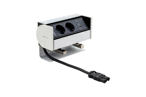 Weißer STEDOLST-TSL-3-2XSHTZKONT mit zwei USB-Anschlüssen für vielseitige Nutzung.