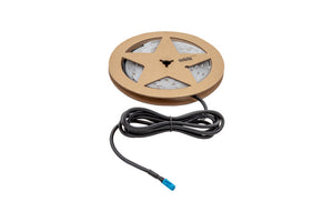 Fünf Meter langer RGB-LED-Lichtstreifen mit flexibler Anwendung und starkem Klebeband.