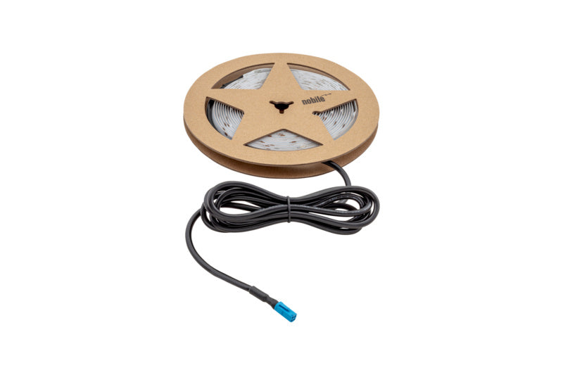 Fünf Meter langer RGB-LED-Lichtstreifen mit flexibler Anwendung und starkem Klebeband.