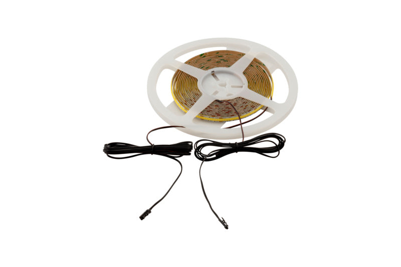 LED-Leiste LICHTBA-LED-(FLB-12-17)-XW-5000MM in neutralweißem Licht mit 5000 mm Länge.