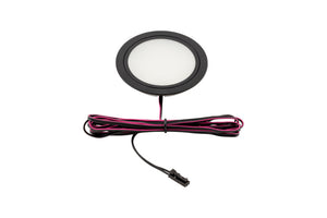 Runde LED-Einbauleuchte mit schlankem Design und warmweißem bis tageslichtweißem Licht.