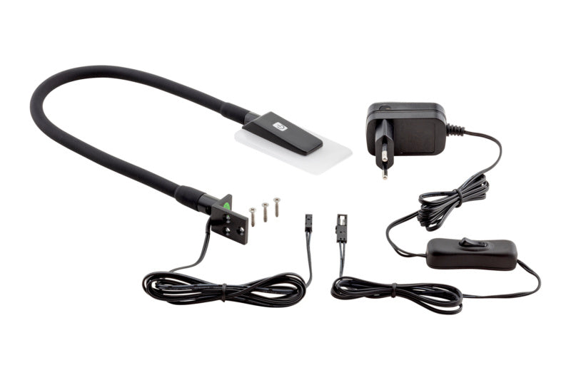 Schwarze LED-Deckenlampe mit schlankem Design für eine entspannende Schlafzimmeratmosphäre.