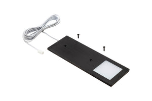 Schwarze LED-Leuchte mit warmweißem Licht, ideal für Innenräume und energieeffizient.