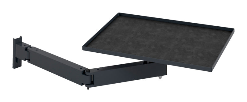 Robuste Werkbank mit großer Arbeitsfläche und praktischer Ablage für Werkzeuge und Materialien.