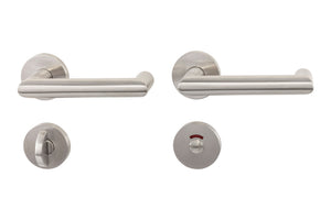 Mattierter Edelstahl-Türdrücker für WC, links und rechts montierbar, robust für Objektbereich.