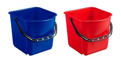 Roter 15L Kunststoffeimer mit ergonomischem Griff und stabiler, auslaufsicherer Konstruktion.