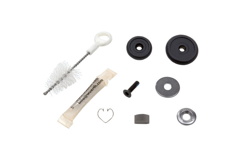 Wartungsset für Knarren mit Schmiermitteln und Reinigungsutensilien in kompakter Verpackung.