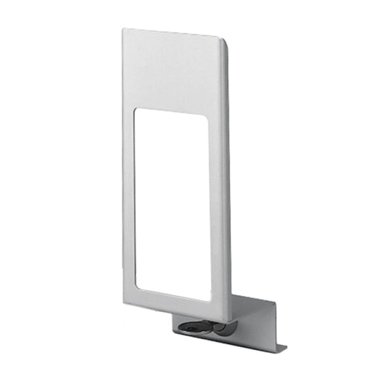 Ingo-Man Verschlussblende mit Fenster aus matt-silber eloxiertem Aluminium.