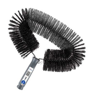 Spinngewebe-Entferner mit ergonomischem Griff und flexiblem Kopf für einfache Reinigung von Spinnweben.