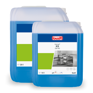 Zwei blaue Kanister mit Klarspüler, einer mit 20L und einer mit 10L.