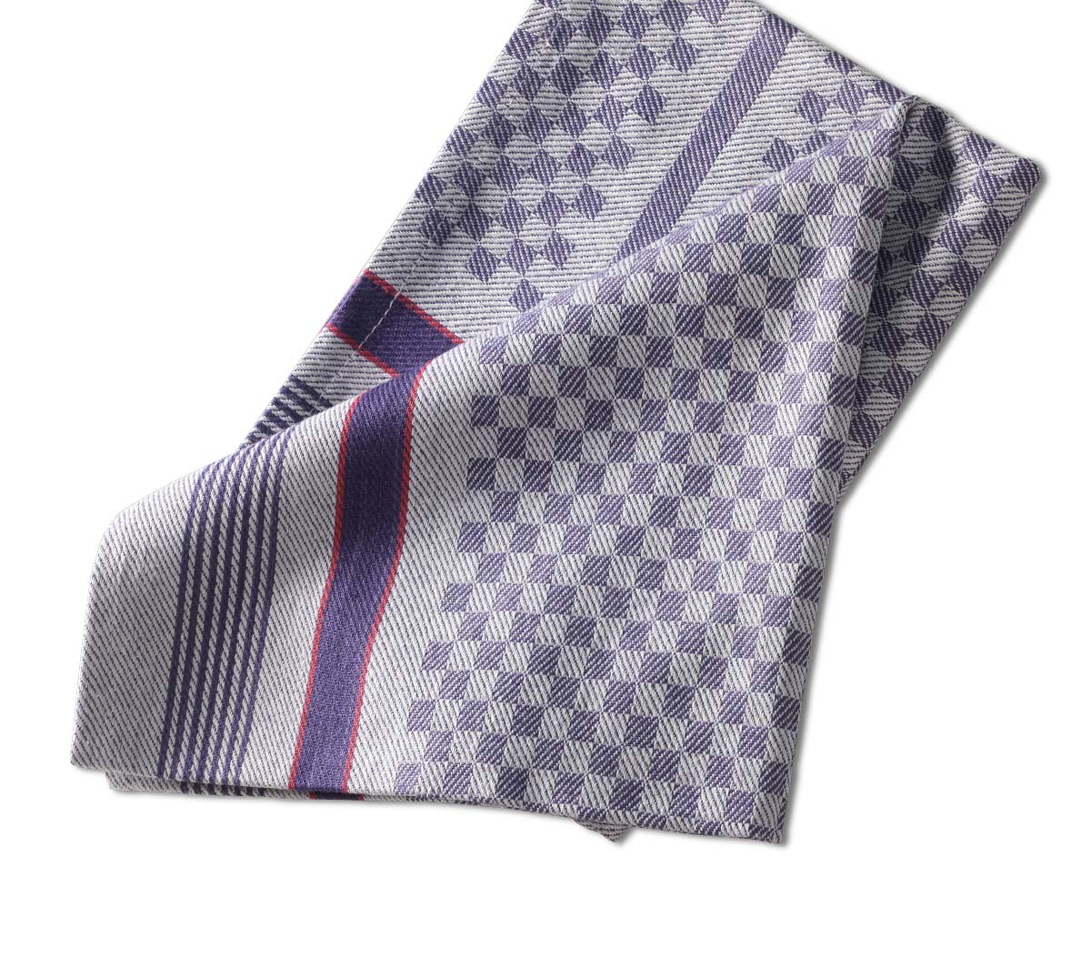 Gefaltetes blaues Baumwollhandtuch mit Karomuster und Streifen.