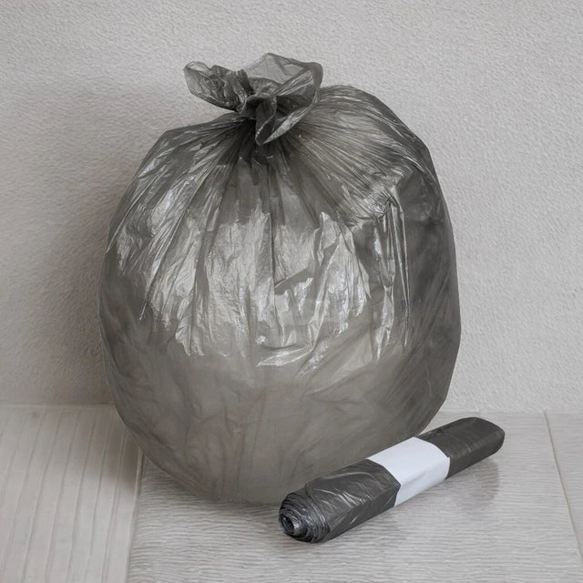 Graue 40L Müllbeutel aus HDPE, 50 Stück pro Rolle.