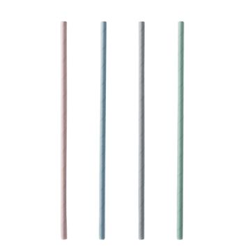 Bunte Papiertrinkhalme, 6 mm Durchmesser und 21 cm lang, in verschiedenen Farben sortiert.