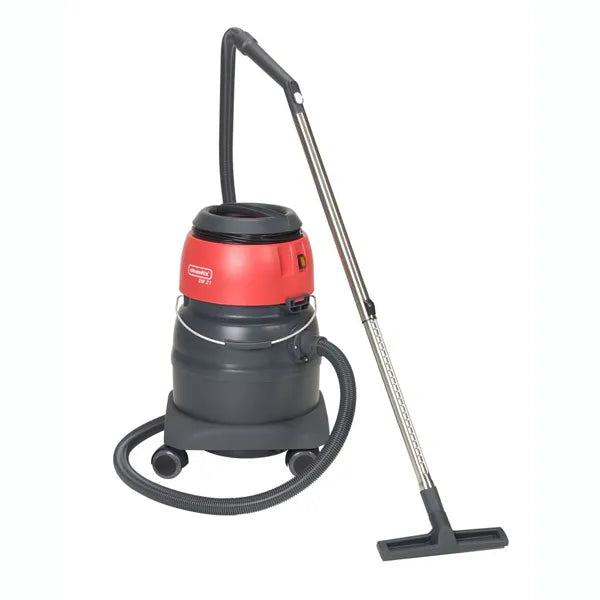 Cleanfix SW 21 Aqua Nasssauger with red and gray body and hose.